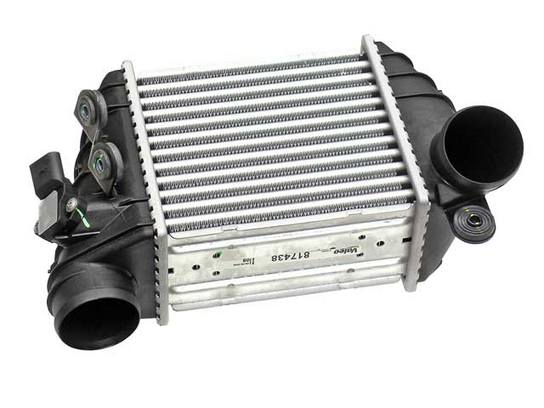 Audi Intercooler 8N0145803C - Valeo 817438